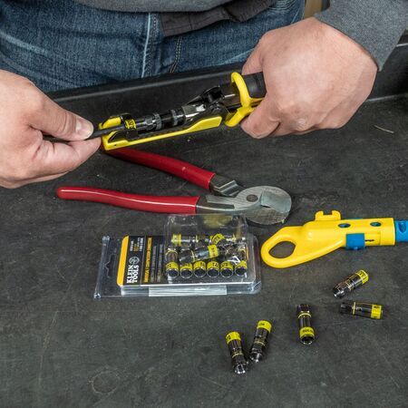 Universal F Compression Connectors, RG6/6Q, 10-Pack