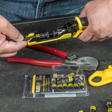 Universal F Compression Connectors, RG6/6Q, 10-Pack