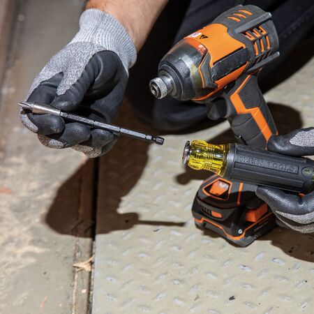 14-in-1 Multi-Bit Adjustable Length Screwdriver