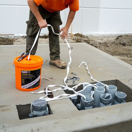 Conduit Measuring Pull Tape, 1250 lbs x 2000 ft