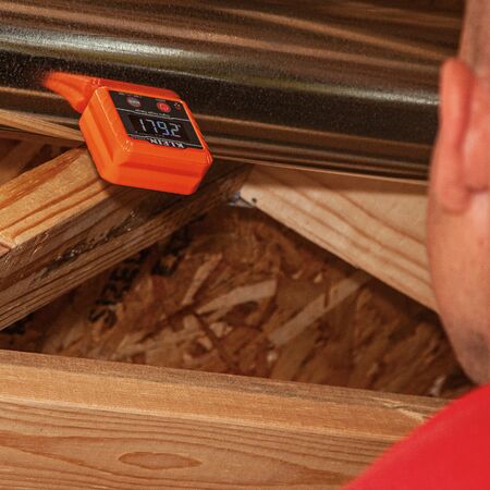 Digital Angle Gauge and Level
