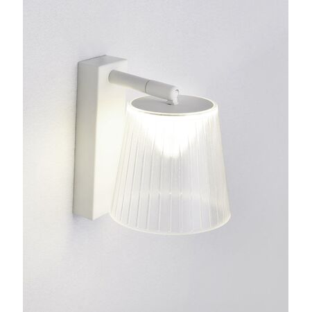 CHESTER: City Series LED Wall White 1 Switch Clear PS Shade Wall Lights