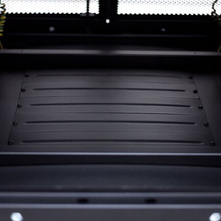 Server Rack Cabinet 18RU | 1000kg Load Capacity | Lockable Castors & Grounding System | by SERVEREDGE