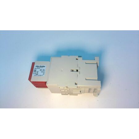 Allen-Bradley 100SC43EJ04C Safety Contactor 43 Amp 24 VDC