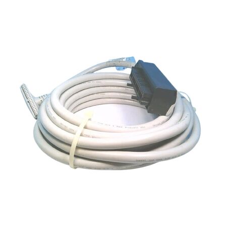 Allen-Bradley 1492CABLE070Z Digital Pre-Wired Mountable Cable 7.0m
