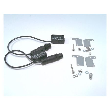 Allen-Bradley R7KJST9MNA2F4 Photoelectric Sensor Kit with Bracket