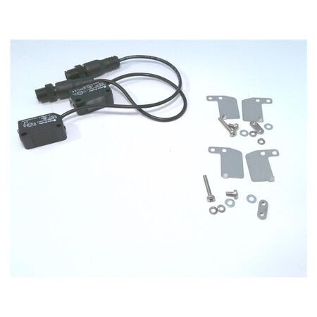 Allen-Bradley R7KJST9MNA2F4 Photoelectric Sensor Kit with Bracket