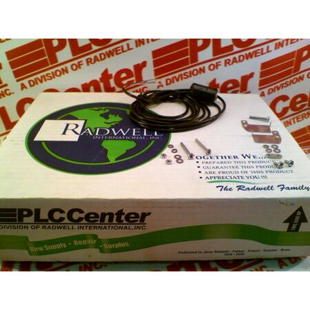Allen-Bradley R7KJSD2MNA2A2 Photoelectric Sensor Kit with Bracket