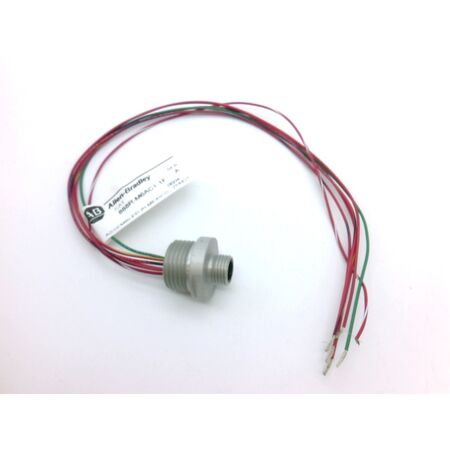 Allen-Bradley 888RM6AC11F AC Micro Dual Key Male Receptacle