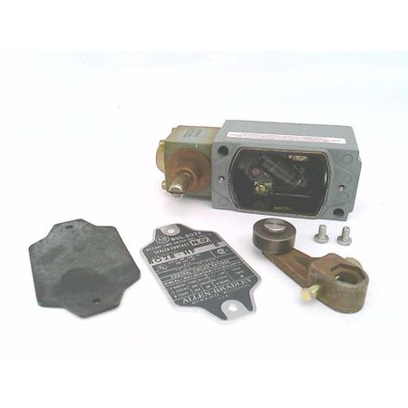 Allen-Bradley 802RHF Limit Switch Lever Type NEMA 4 and 13 Sealed Contact