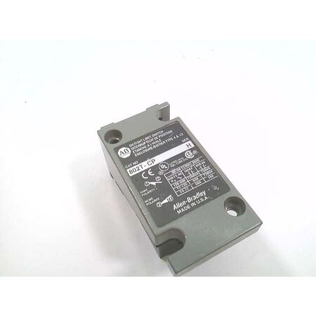 Allen-Bradley 802TCP1 Plug-In Limit Switch with Side Push Rod