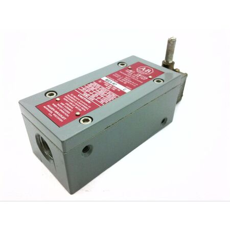 Allen-Bradley 802XH7 Watertight Limit Switch for Hazardous Locations