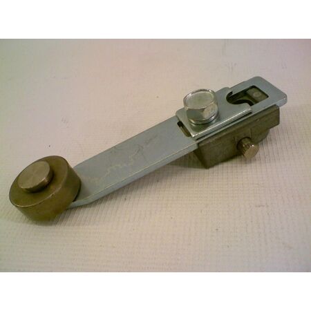 Allen-Bradley 802TW25A Roller Lever Operating Switch