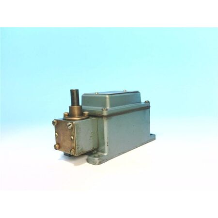 Allen-Bradley 802TR4TD Standard Limit Switch with Rotary Lever Arm