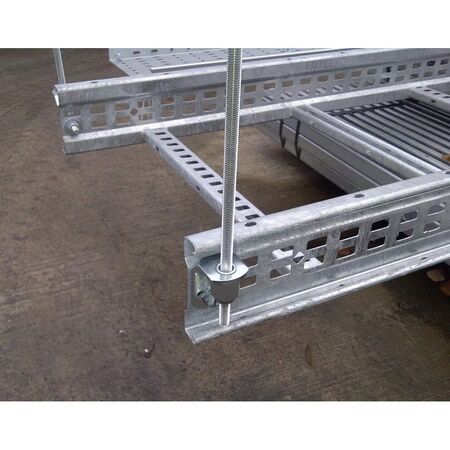 CADDY L BRACKET WITH M10 ROD LOCK (Caddy  lL bracket with M10 Rod Lock)