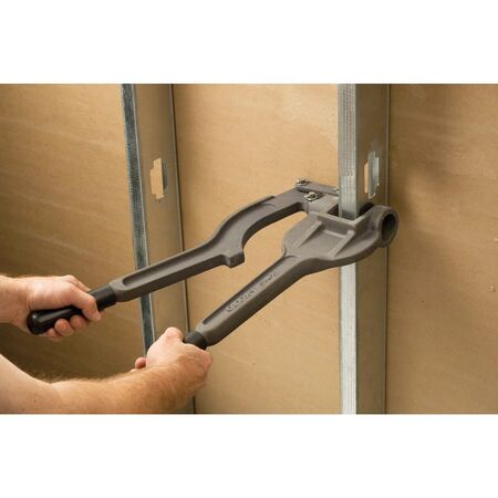 CADDY METAL STUD PUNCH 34mm (CADDY METAL STUD PUNCH 34mm,)