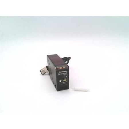 Allen-Bradley 42BTB2LBSLF4 Long Range Background Suppression Sensor