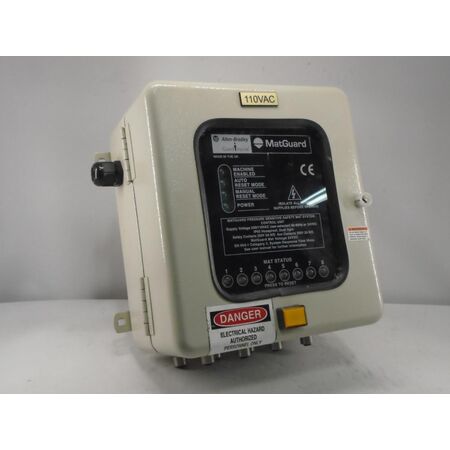 Allen-Bradley 440FC28013 MatGuard Mat Manager Safety Controller