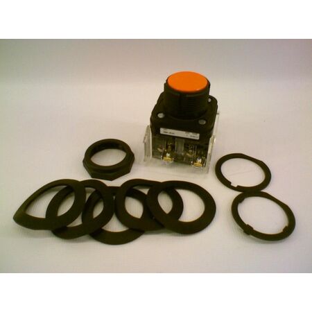 Allen-Bradley 800HAR3A2 Momentary Push Button