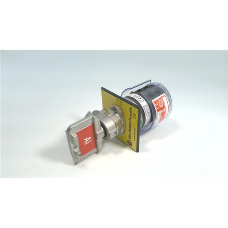 Allen-Bradley 440TMRPSE10AI Trapped Key Interlock Rotary Switch Panel Mounted