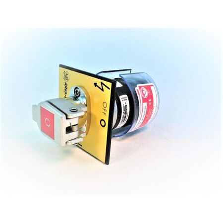 Allen-Bradley 440TMRPSE110O Trapped Key Interlock Rotary Switch Panel Mounted