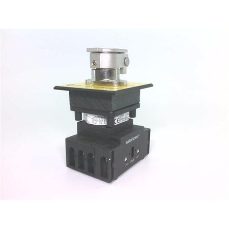 Allen-Bradley 440TMRPSE120D Trapped Key Interlock Rotary Switch Panel Mounted