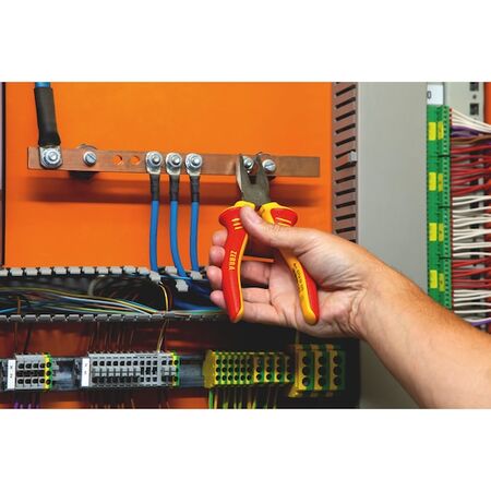 VDE Combination Pliers DIN ISO 5746 | Insulated for Live Work | Chrome Plated Steel | Ergonomic Handle | by Wurth