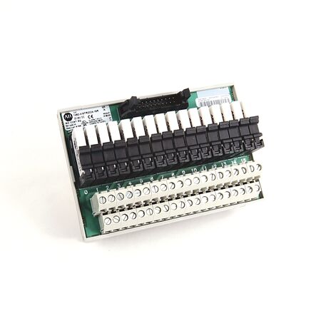 AB IFM RELAY 20 PIN 24 VDC 16 RELAYS