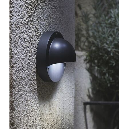 Step Light 240V 1W 3000K Eyelid Black IP44 104mm CLA Lighting